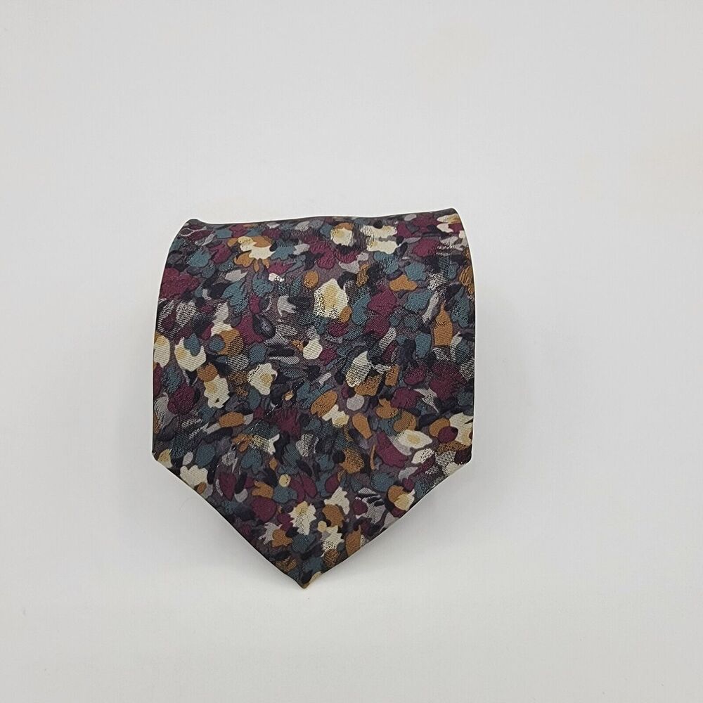 Mens Necktie Burgundy Muilti Colored Towncraft, size 55.5 x 3.5 inch Vintage